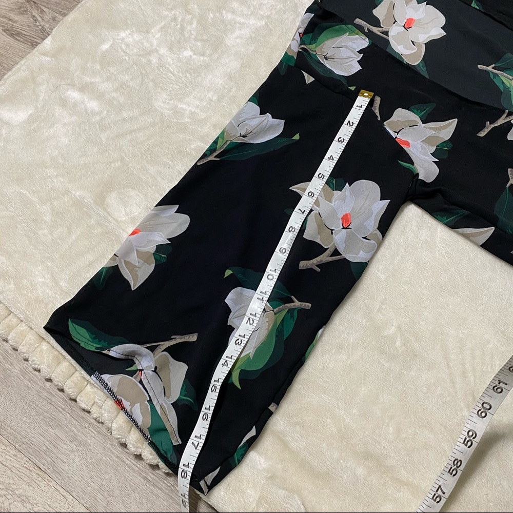 Elan Cardigan floral black and green size medium - Picture 4 of 8